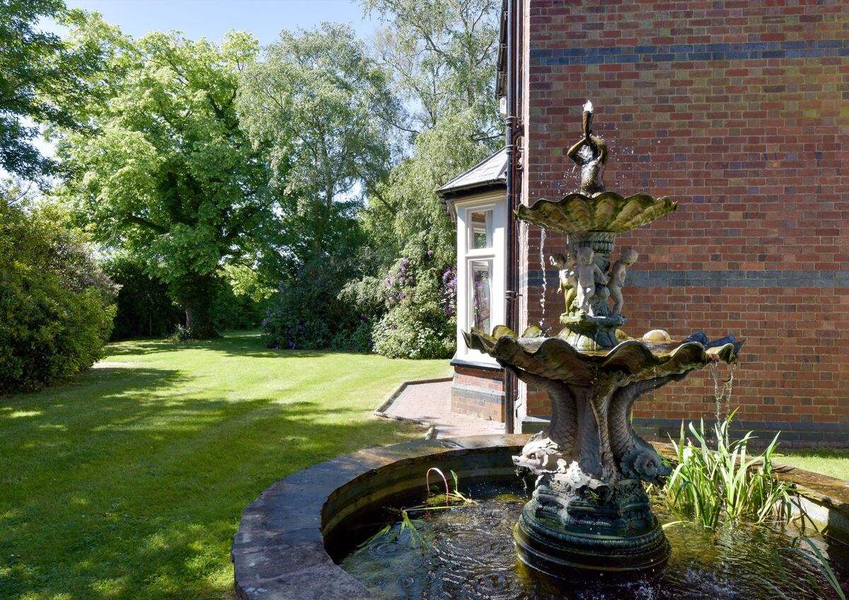 house for sale in Whitgreave, Stafford, Staffordshire, ST18 BRM012118387 Knight Frank