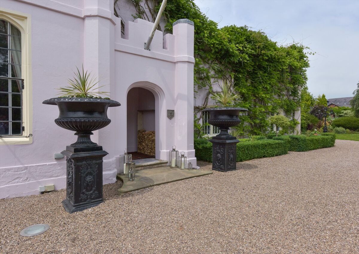 house for sale in Callingwood Hall, Tatenhill, BurtononTrent, Staffordshire, DE13