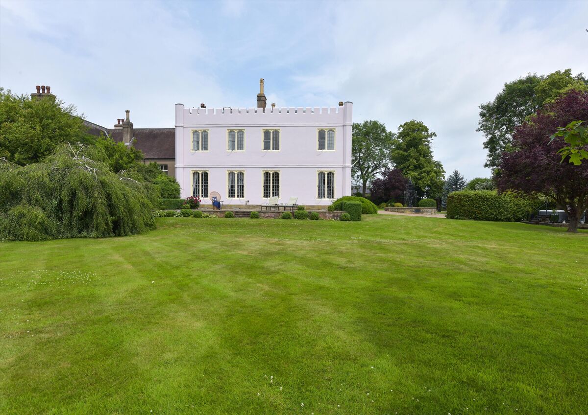 house for sale in Callingwood Hall, Tatenhill, BurtononTrent, Staffordshire, DE13