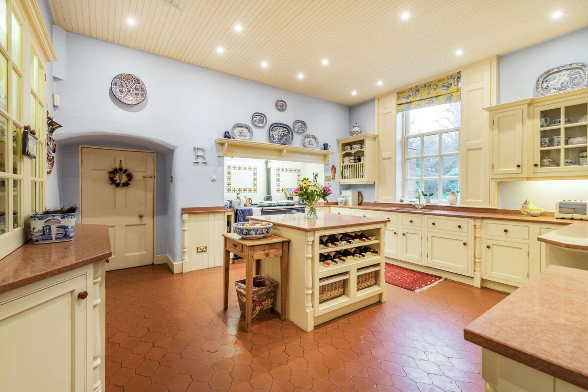 house for sale in Auchinleck Drive, Lichfield, Staffordshire, WS13