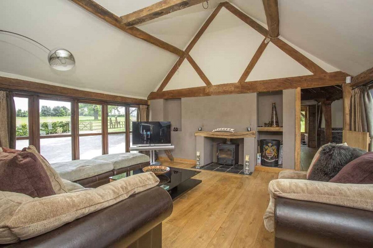 house for sale in Worcester Road, Harvington, Kidderminster