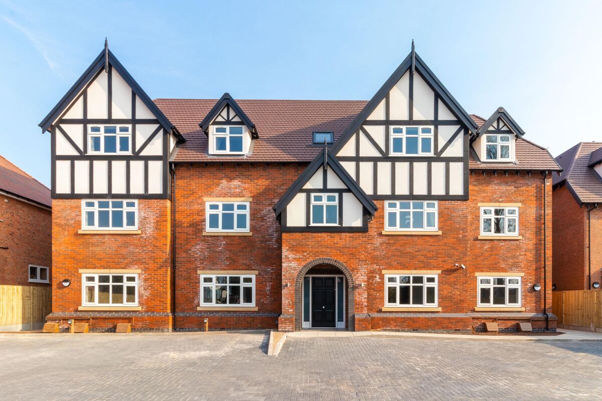 flat for sale in 48 Dove House Lane, Solihull, West Midlands, B91