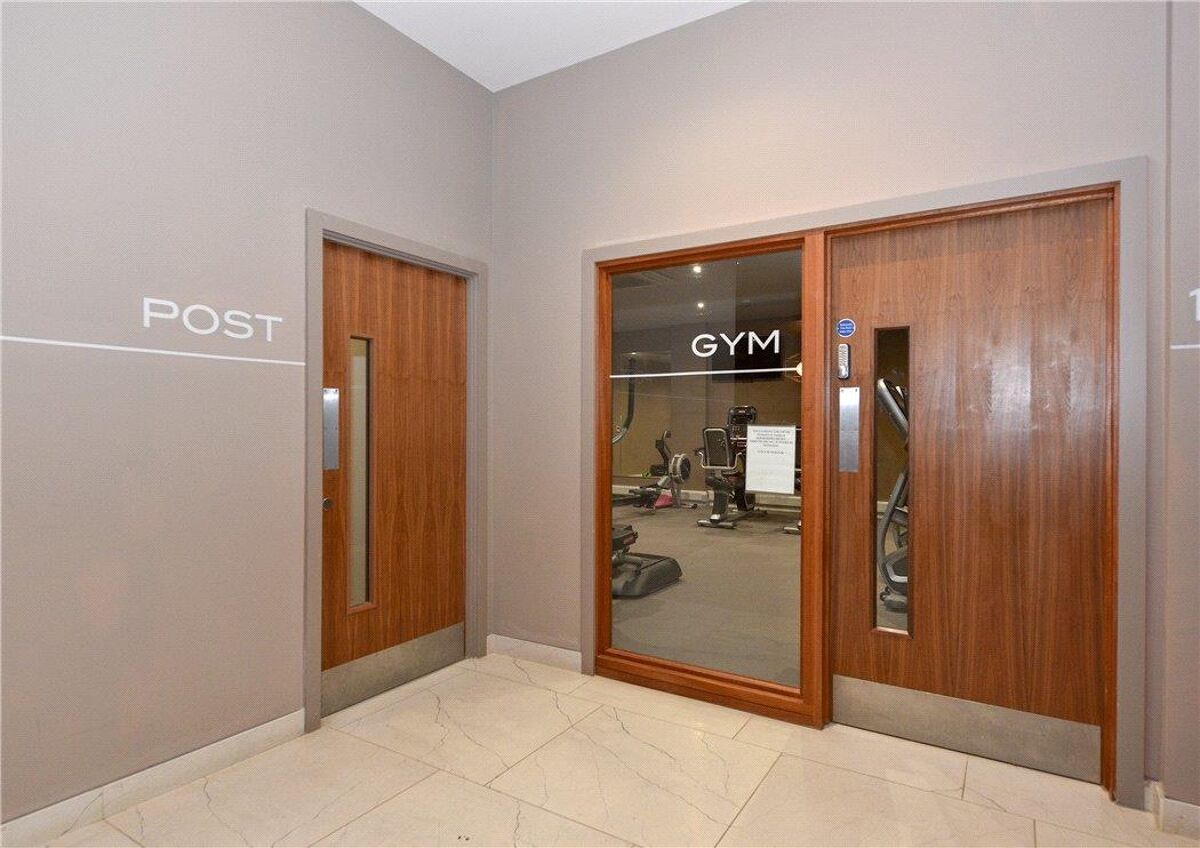 flat for sale in Bournville Lane, Bournville, Birmingham, B30