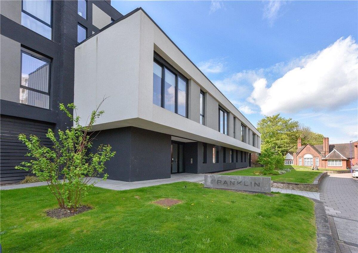 flat for sale in Bournville Lane, Bournville, Birmingham, B30