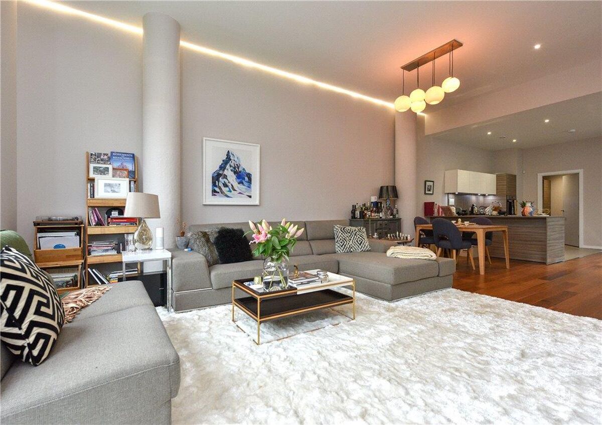 flat for sale in Bournville Lane, Bournville, Birmingham, B30