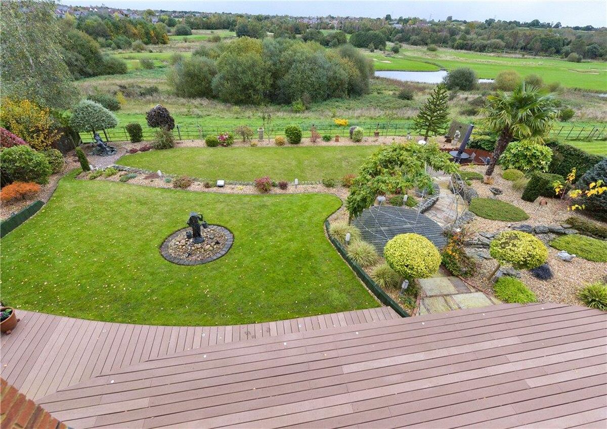 house for sale in Freshwater Drive, Wychwood Park, Cheshire, CW2