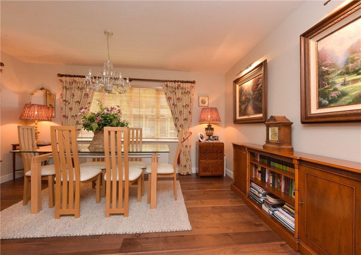 house for sale in Freshwater Drive, Wychwood Park, Cheshire, CW2