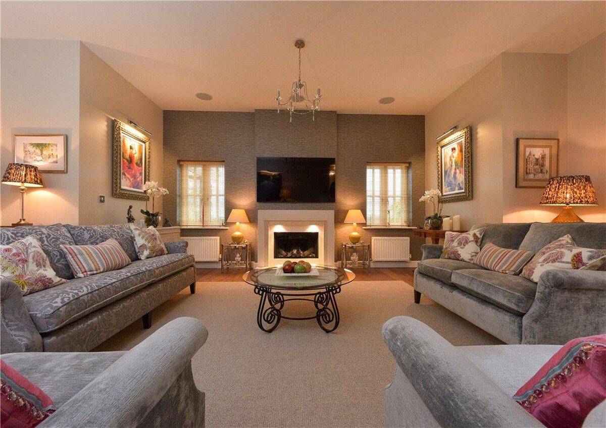 house for sale in Freshwater Drive, Wychwood Park, Cheshire, CW2