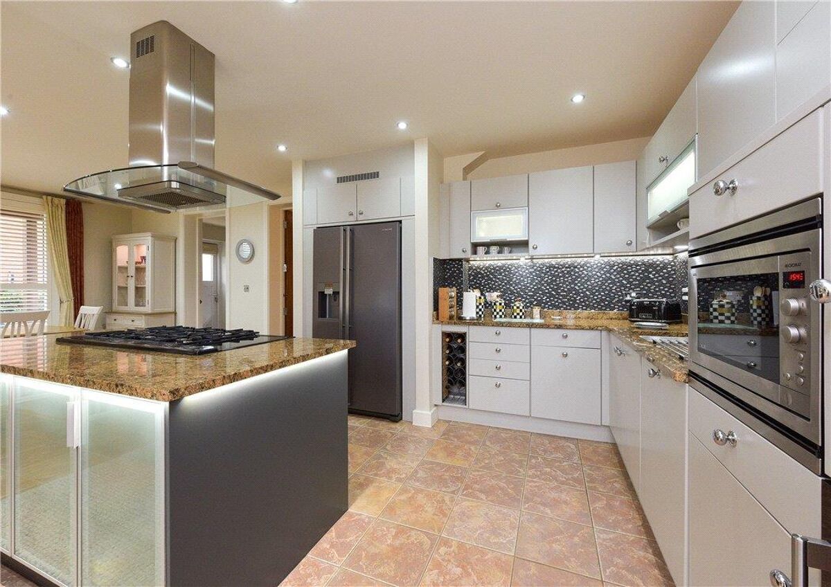 house for sale in Freshwater Drive, Wychwood Park, Cheshire, CW2