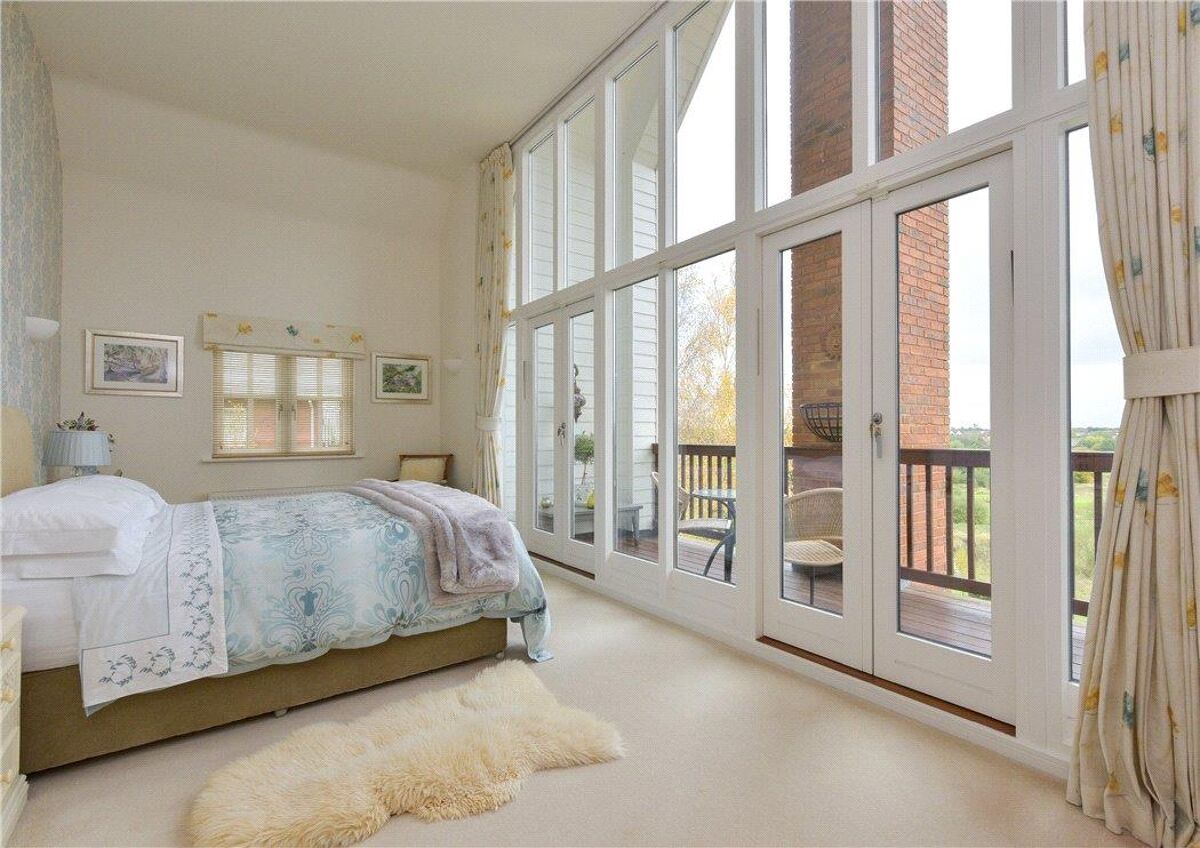 house for sale in Freshwater Drive, Wychwood Park, Cheshire, CW2