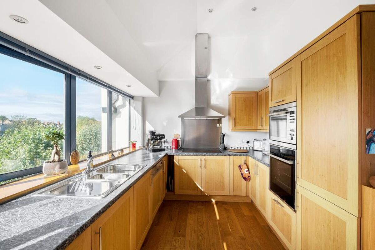 2 BEDROOM PENTHOUSE DUPLEX FOR SALE IN THE QUAYS, CUMBERLAND ROAD