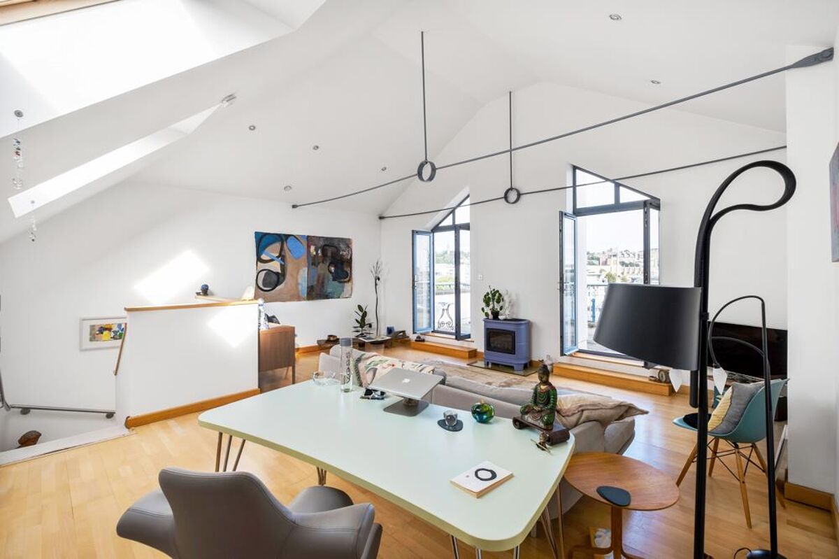 2 BEDROOM PENTHOUSE DUPLEX FOR SALE IN THE QUAYS, CUMBERLAND ROAD