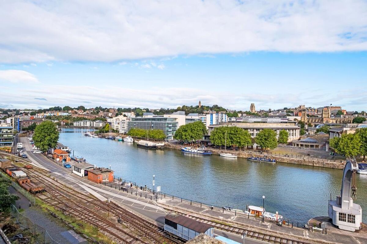 2 BEDROOM PENTHOUSE DUPLEX FOR SALE IN THE QUAYS, CUMBERLAND ROAD