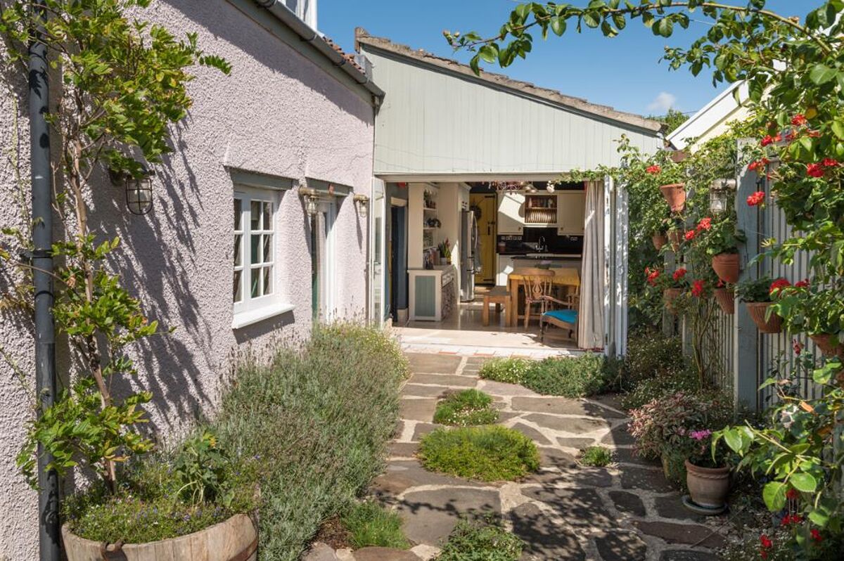 house for sale in Kingston Bridge, Clevedon, North Somerset, BS21