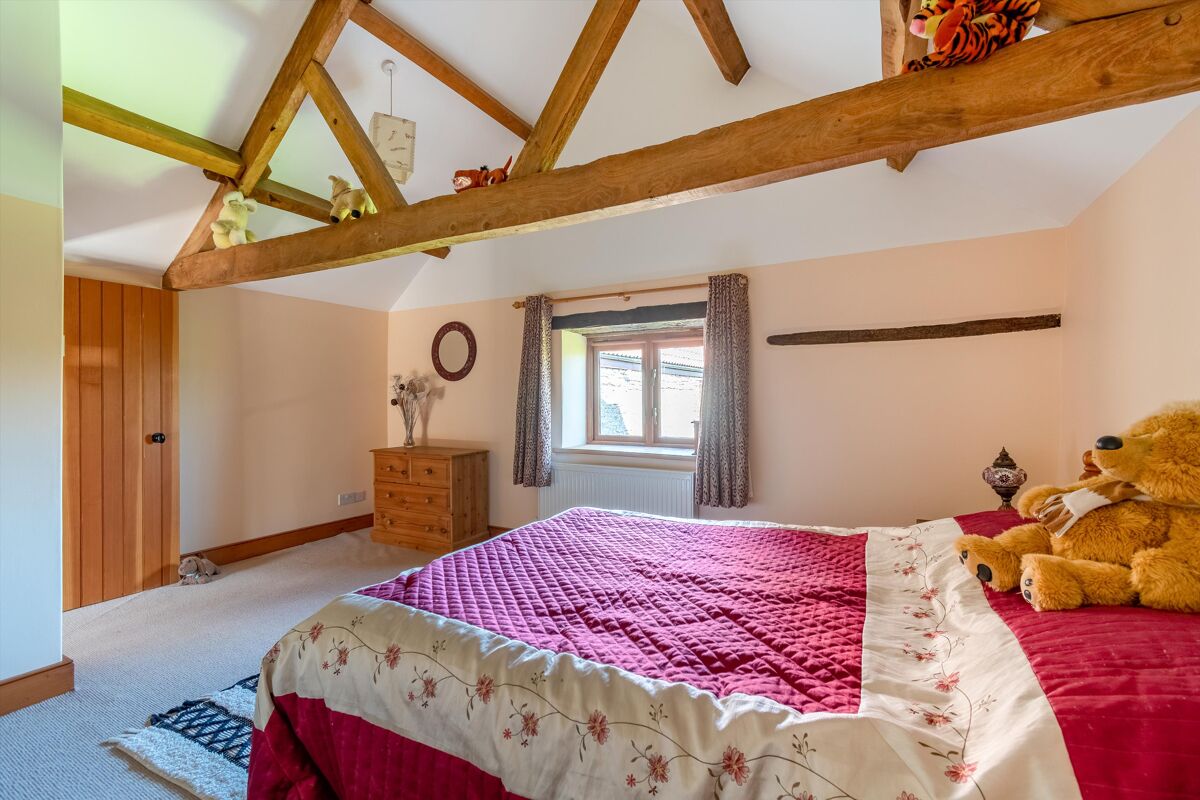 45 bedroom detached house, 3 cottages, 29 acres and 28 stables for