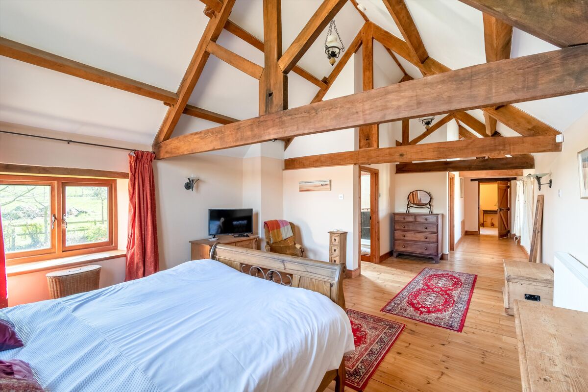 45 bedroom detached house, 3 cottages, 29 acres and 28 stables for