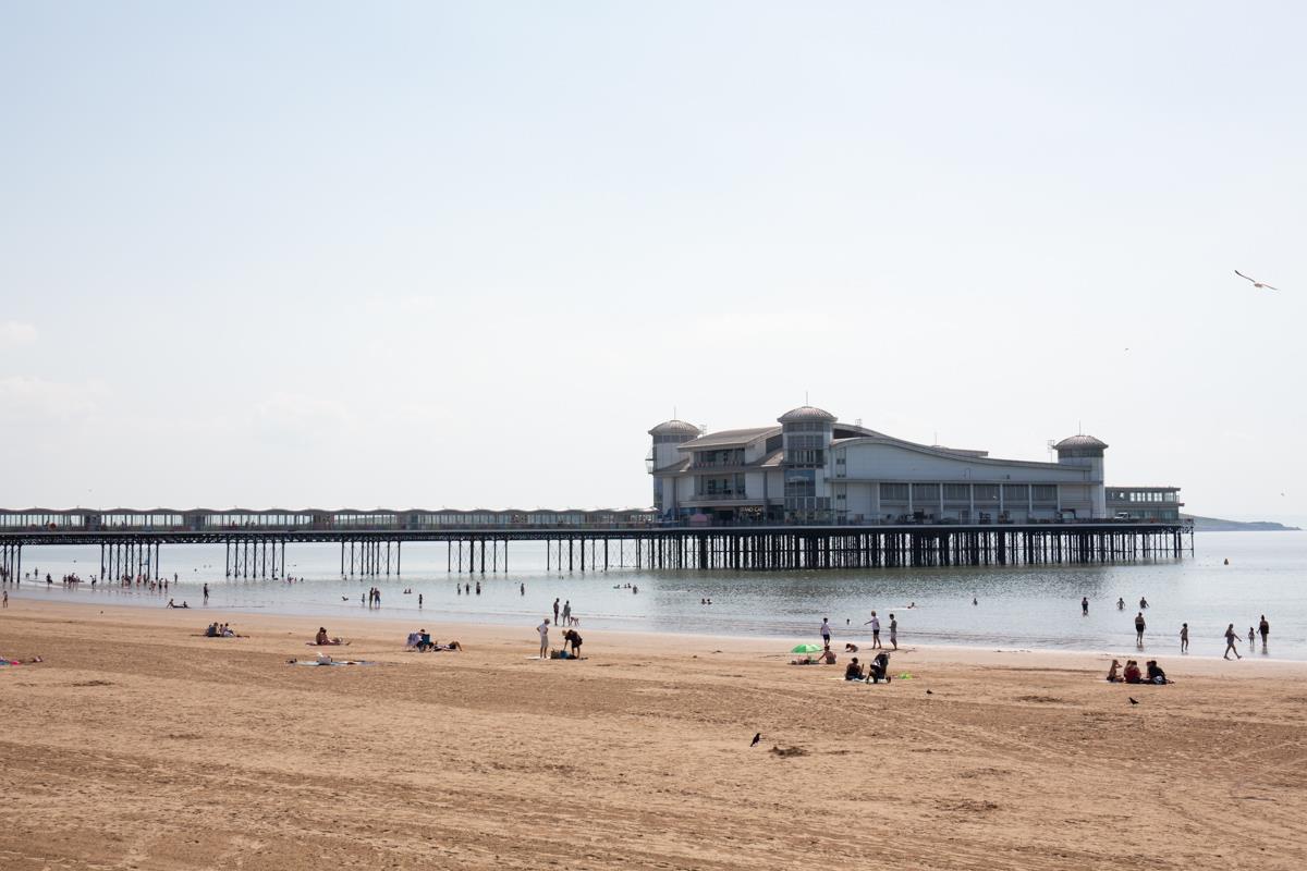 عقار للبيع Atlantic Road South, Weston super Mare, BS23 Knight Frank