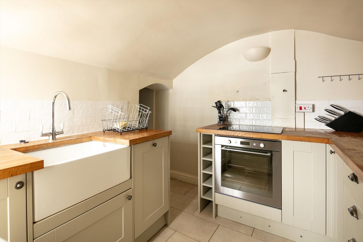 flat for sale in Apsley Road, Clifton, Bristol, BS8 BRS012271335