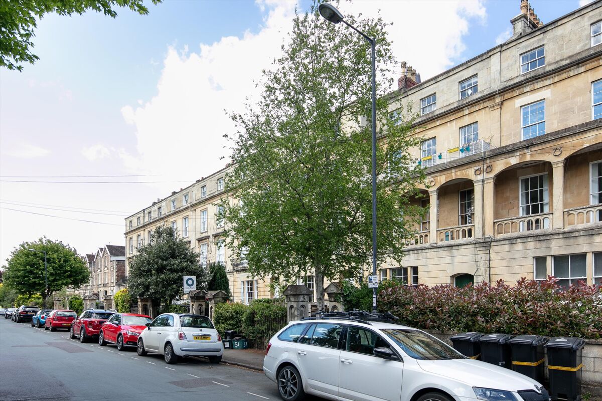 flat for sale in Apsley Road, Clifton, Bristol, BS8 BRS012271335