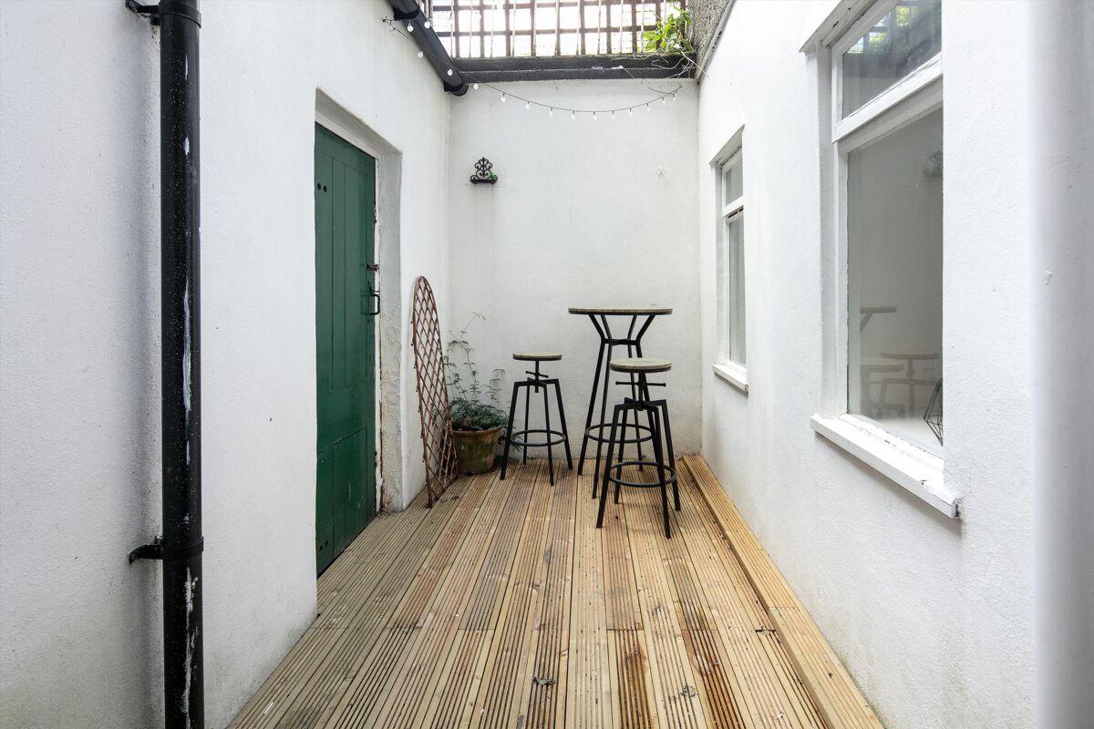 flat for sale in Apsley Road, Clifton, Bristol, BS8 BRS012271335 Knight Frank