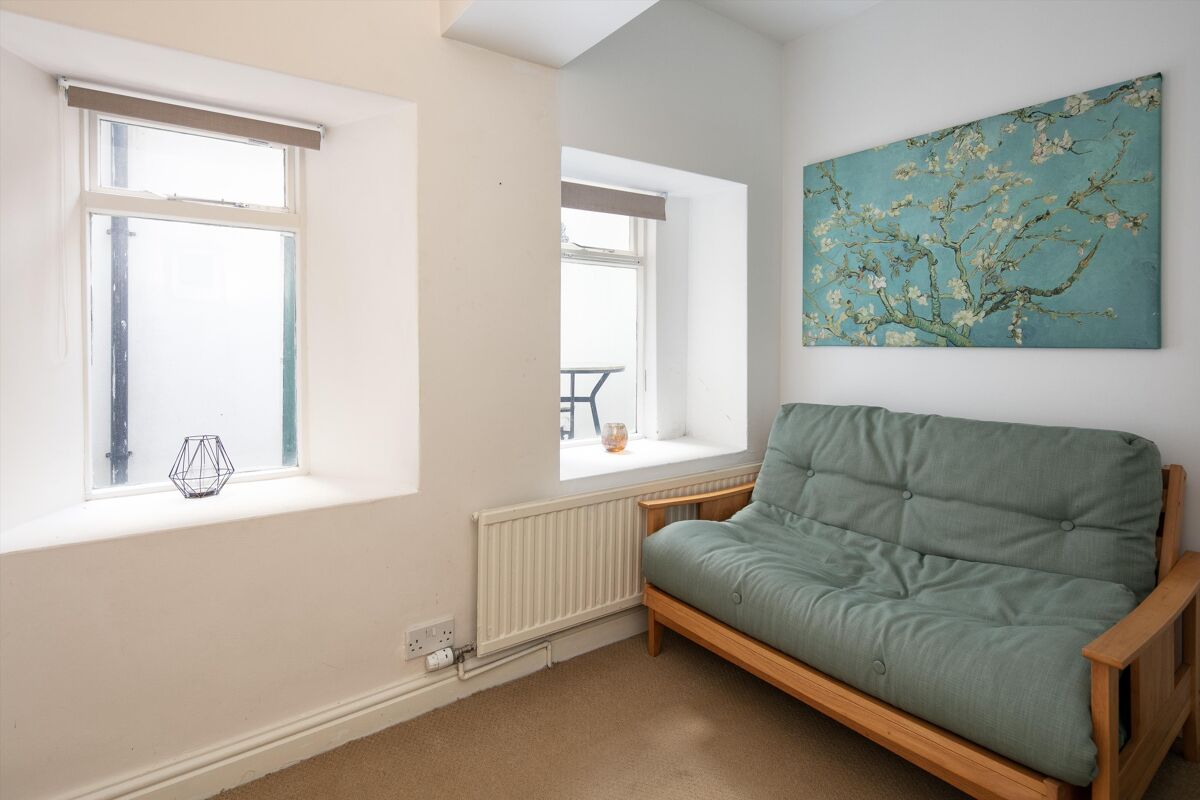 flat for sale in Apsley Road, Clifton, Bristol, BS8 BRS012271335