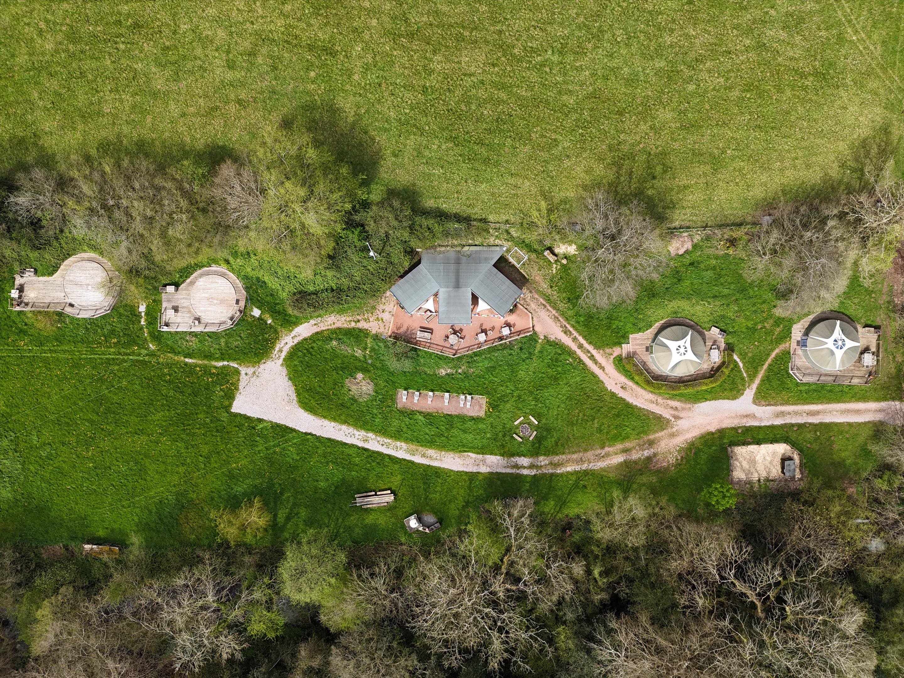 Idyllic Country Oasis: Enchanting Escape in the Countryside 3