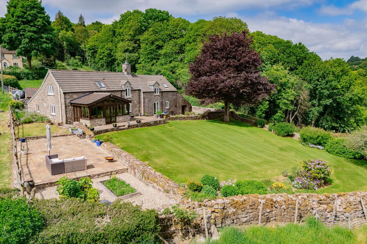 Embrace the Elegance of Countryside Living 4