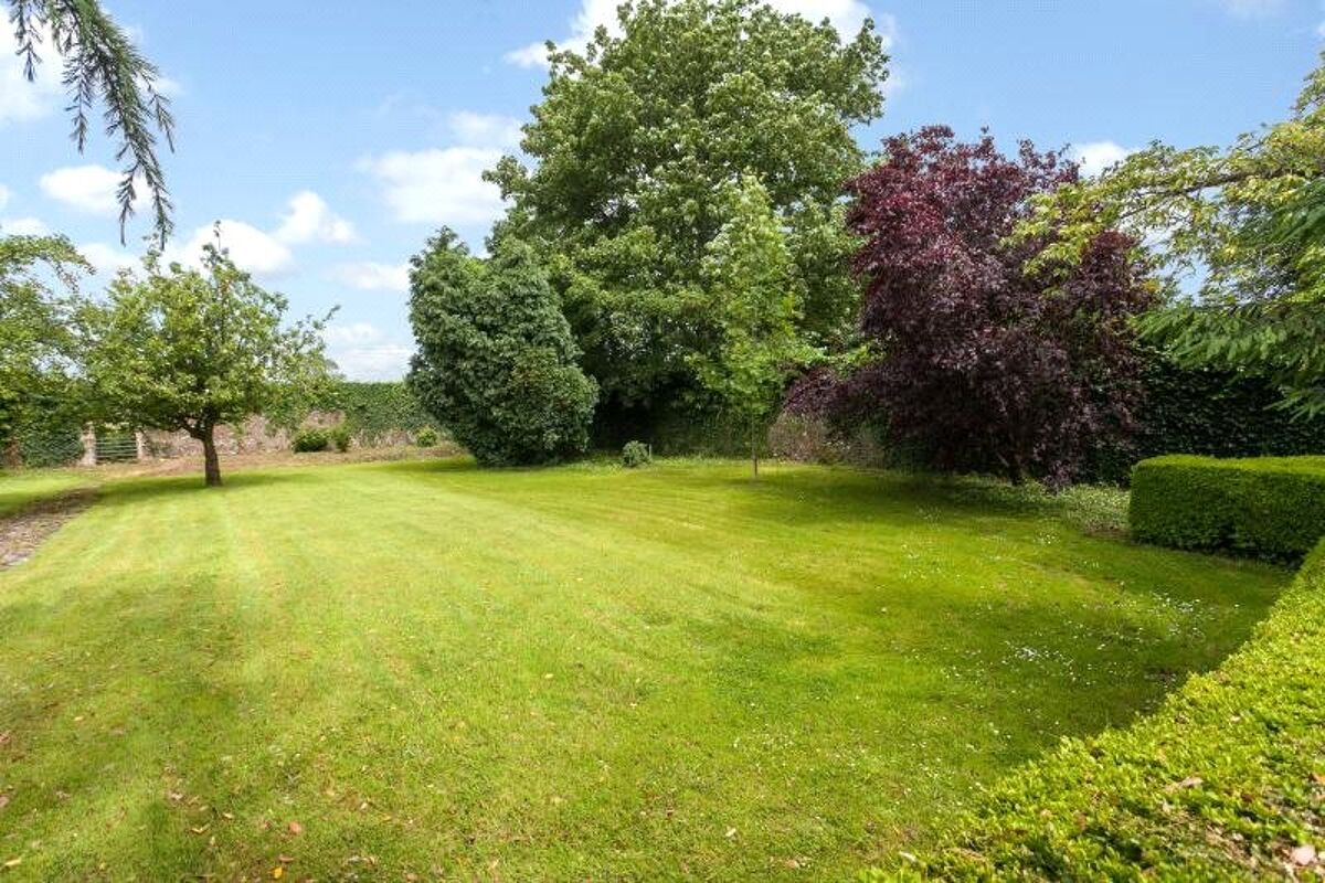 house for sale in The Street, Alveston, Bristol, South Gloucestershire