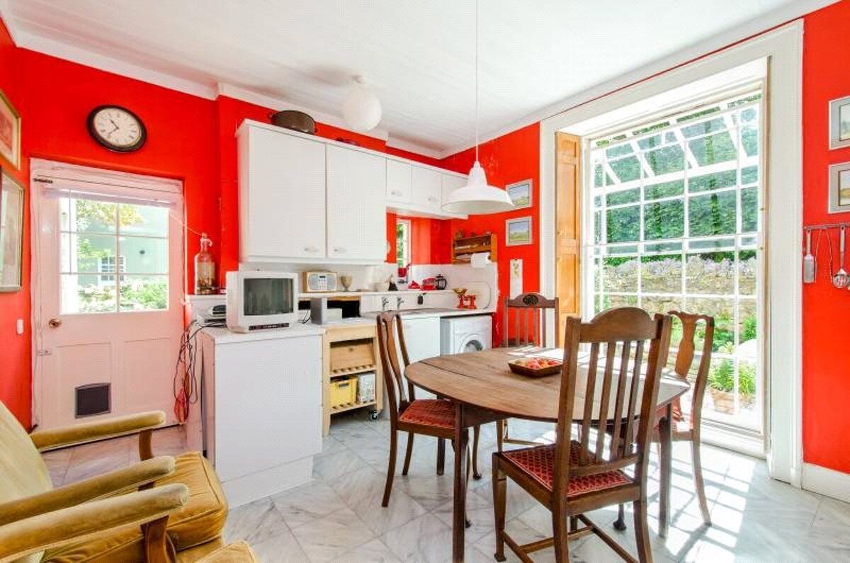 house for sale in 10 Wellington Terrace, Clevedon, Somerset, BS21