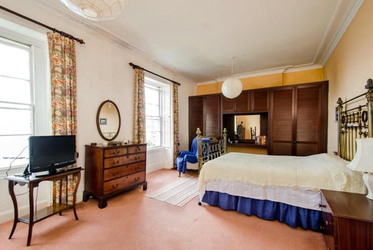 house for sale in 10 Wellington Terrace, Clevedon, Somerset, BS21