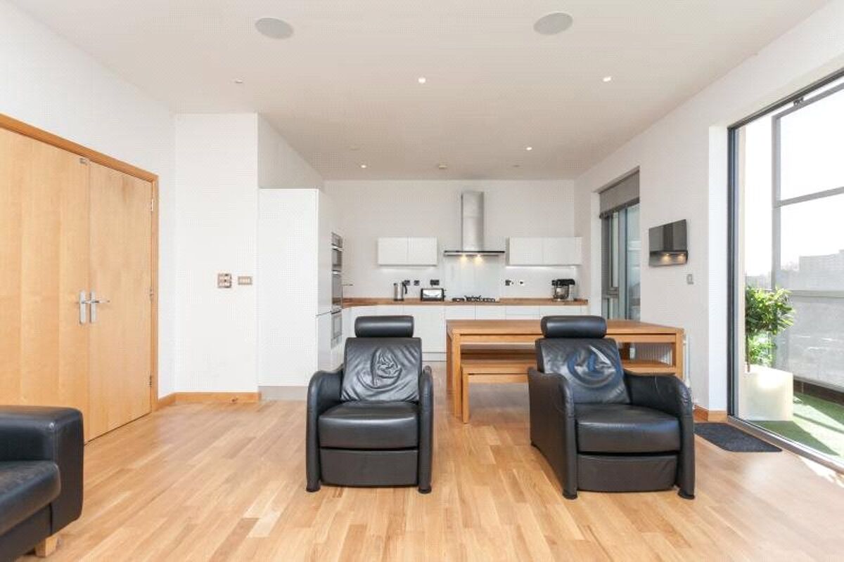 flat for sale in Liberty Gardens, Caledonian Road, Bristol, BS1