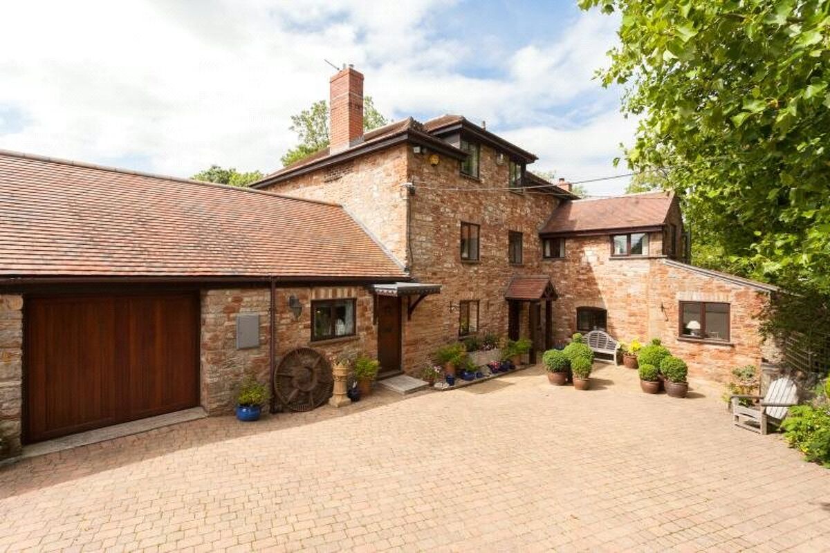 house for sale in Limeburn Hill, Chew Magna, Somerset, BS40 BRS140415