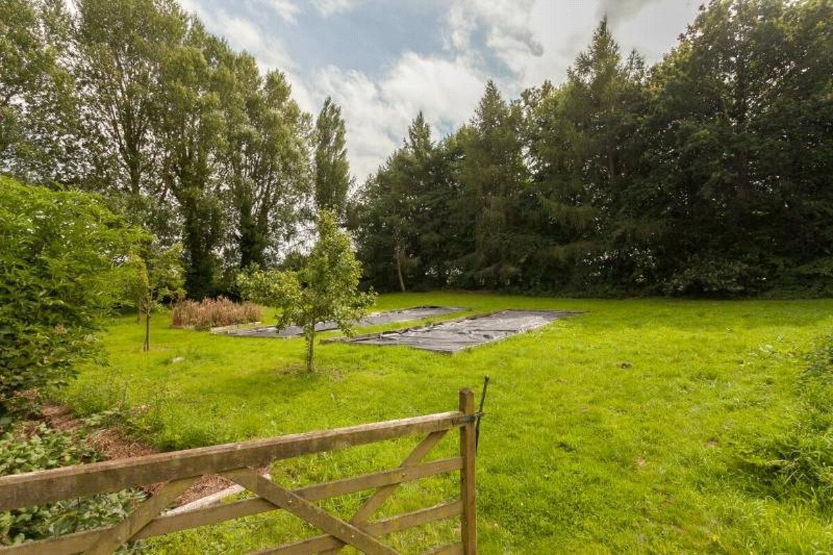 house for sale in Limeburn Hill, Chew Magna, Somerset, BS40 BRS140415