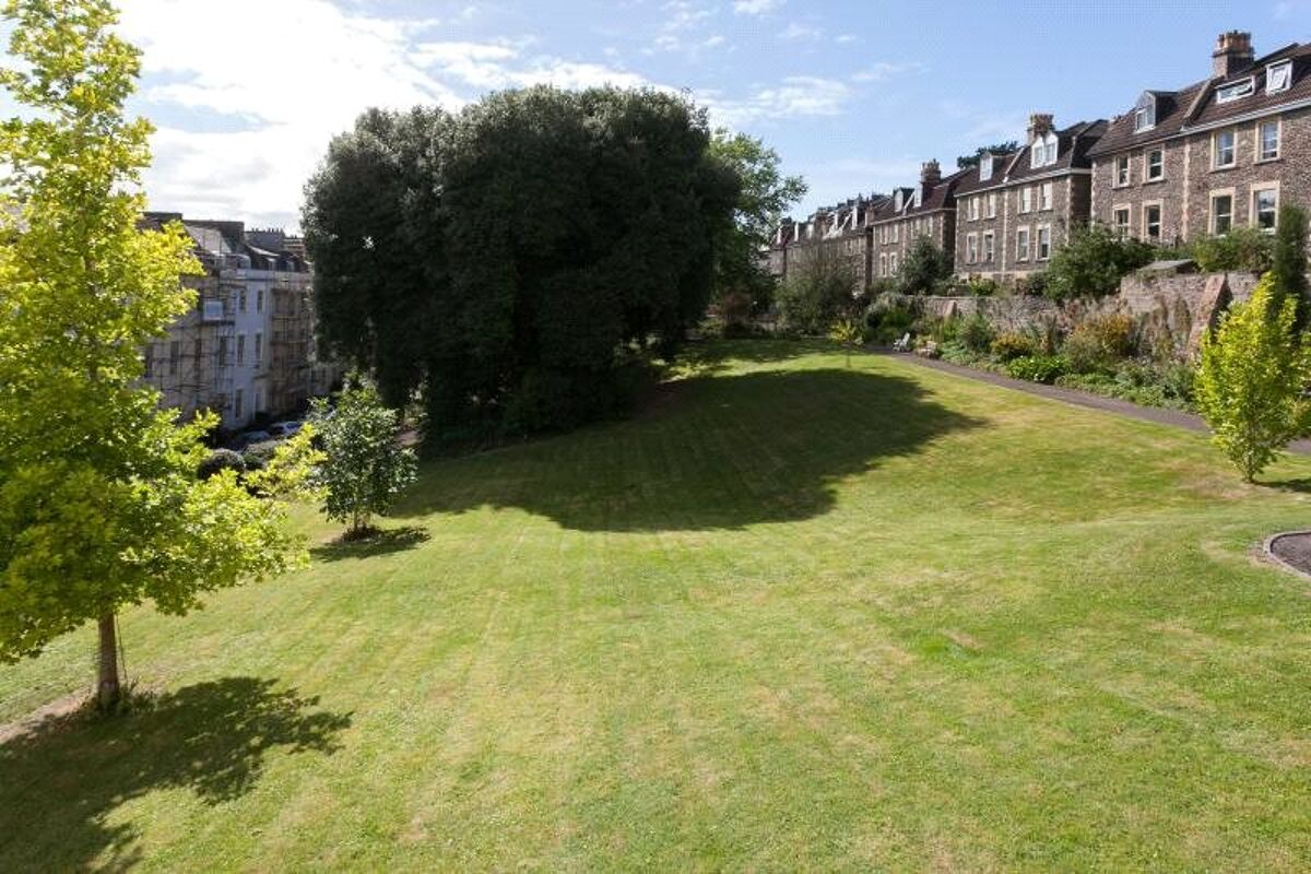 flat for sale in Cornwallis House, Cornwallis Grove, Bristol, BS8