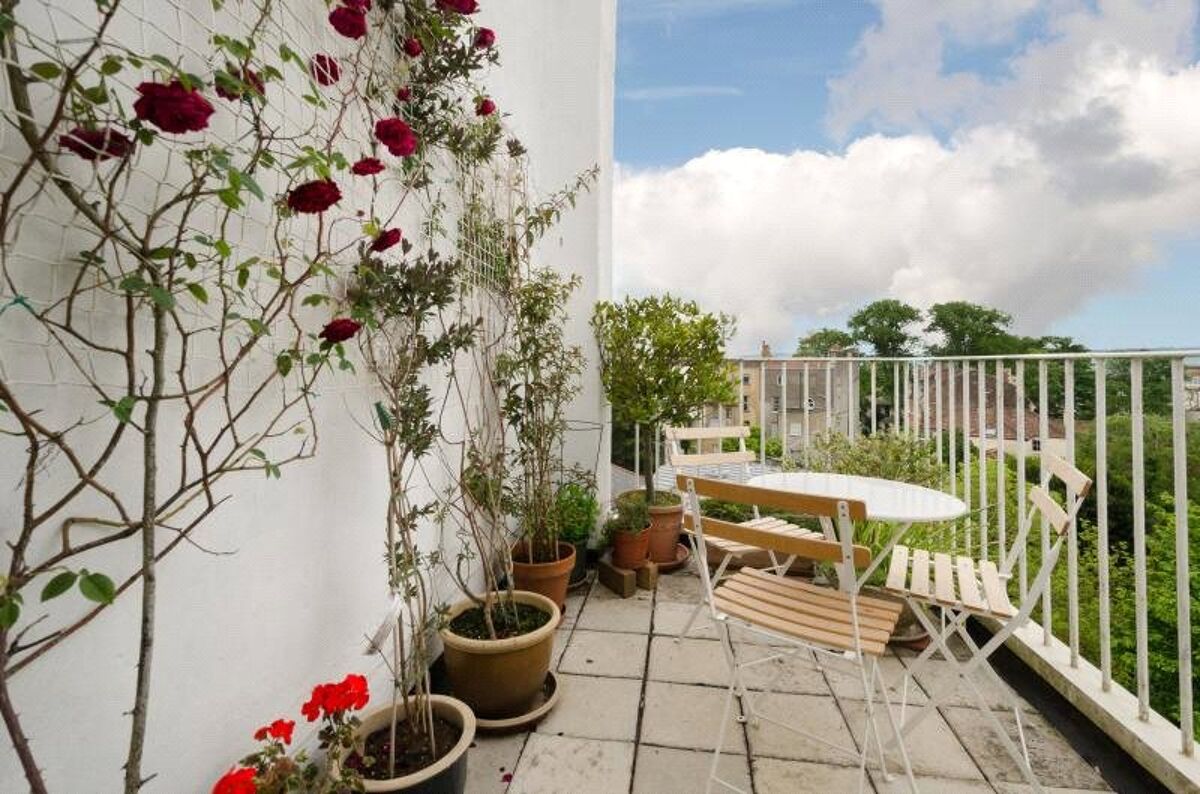 house for sale in Sion Hill, Clifton, Bristol, BS8 BRS160141 Knight Frank house for sale in Sion Hill, Clifton, Bristol, BS8 BRS160141 Knight Frank