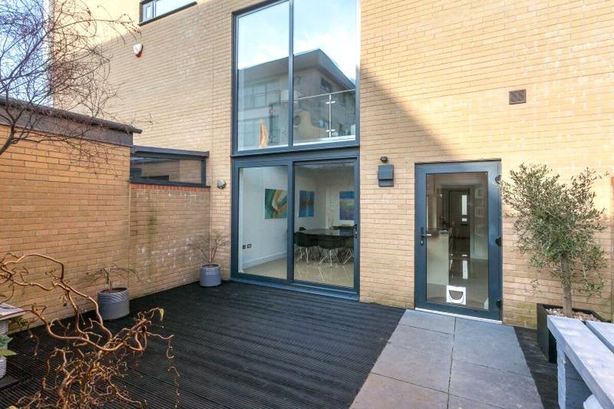 house for sale in Newfoundland Way, Portishead, Bristol, North Somerset