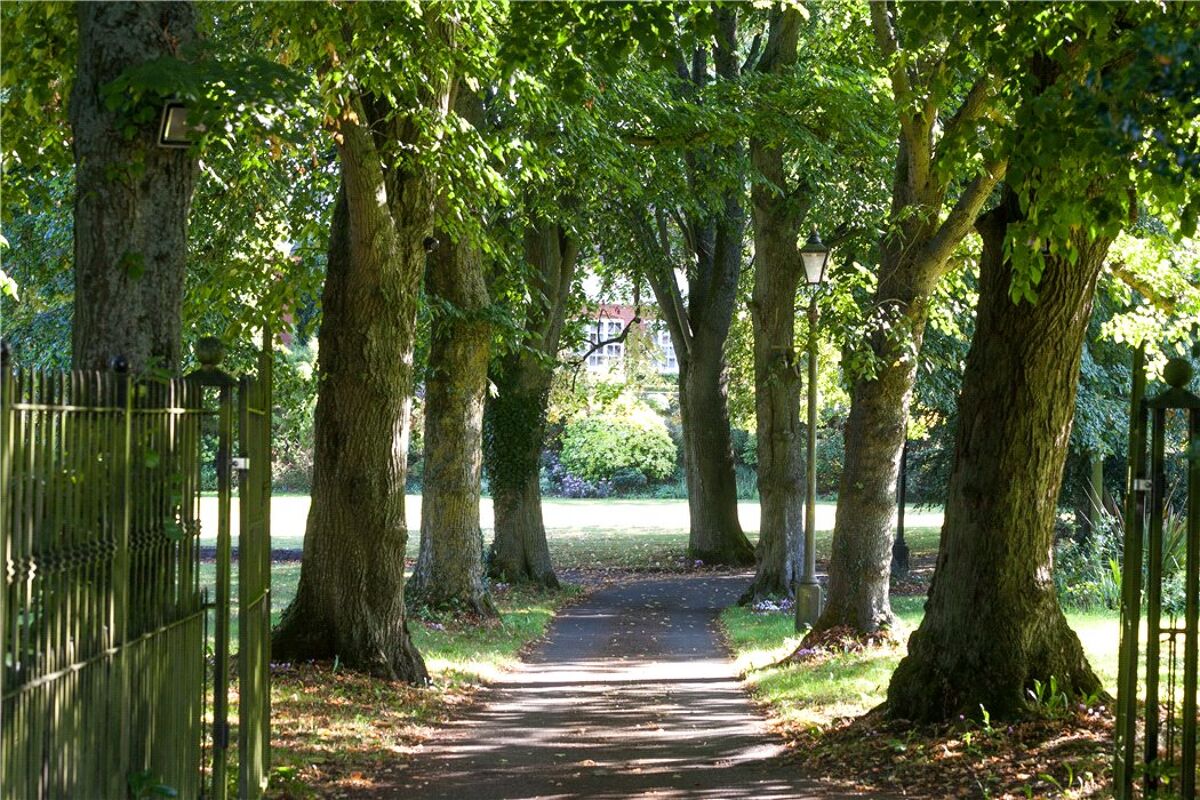 development plot for sale in Thornbury Hill, Alveston, Bristol, South