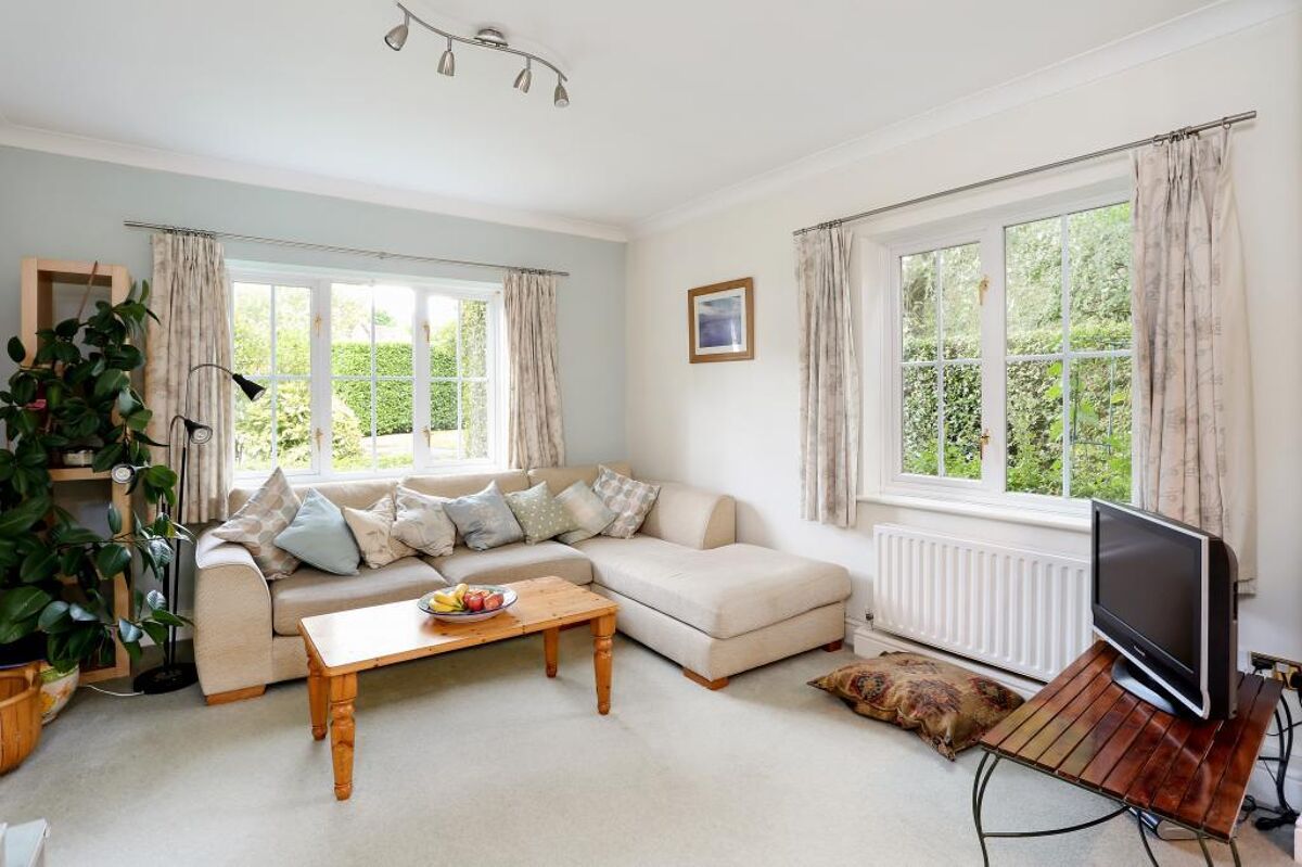 house for sale in Pound Meadow, SherfieldonLoddon, Hook, Hampshire