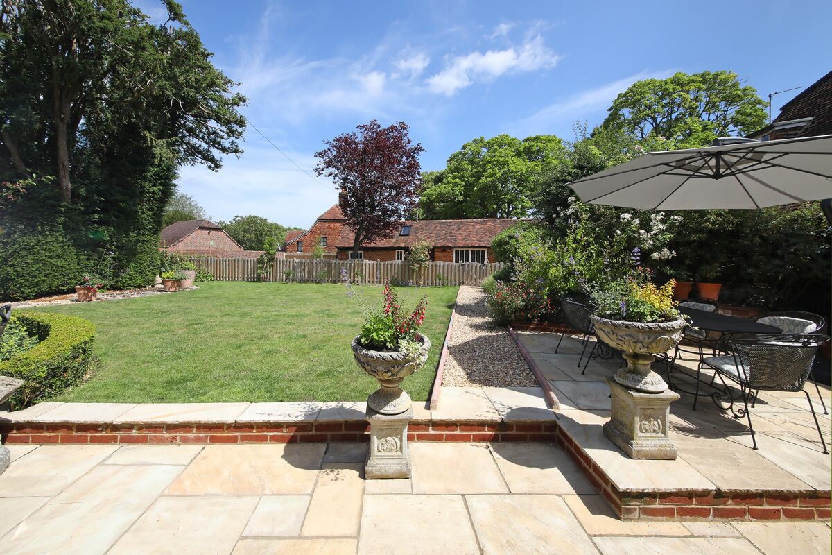 house for sale in Newbury Road, Kingsclere, Newbury, Hampshire RG20