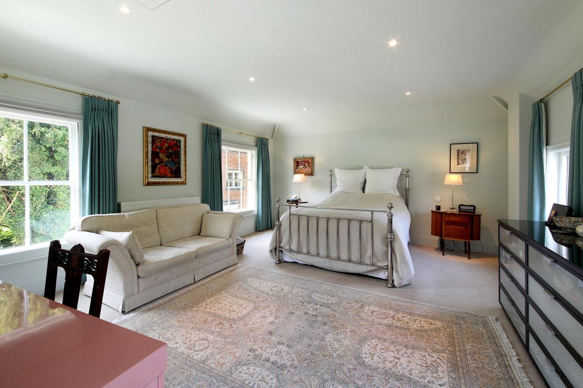 house for sale in Newbury Road, Kingsclere, Newbury, Hampshire RG20