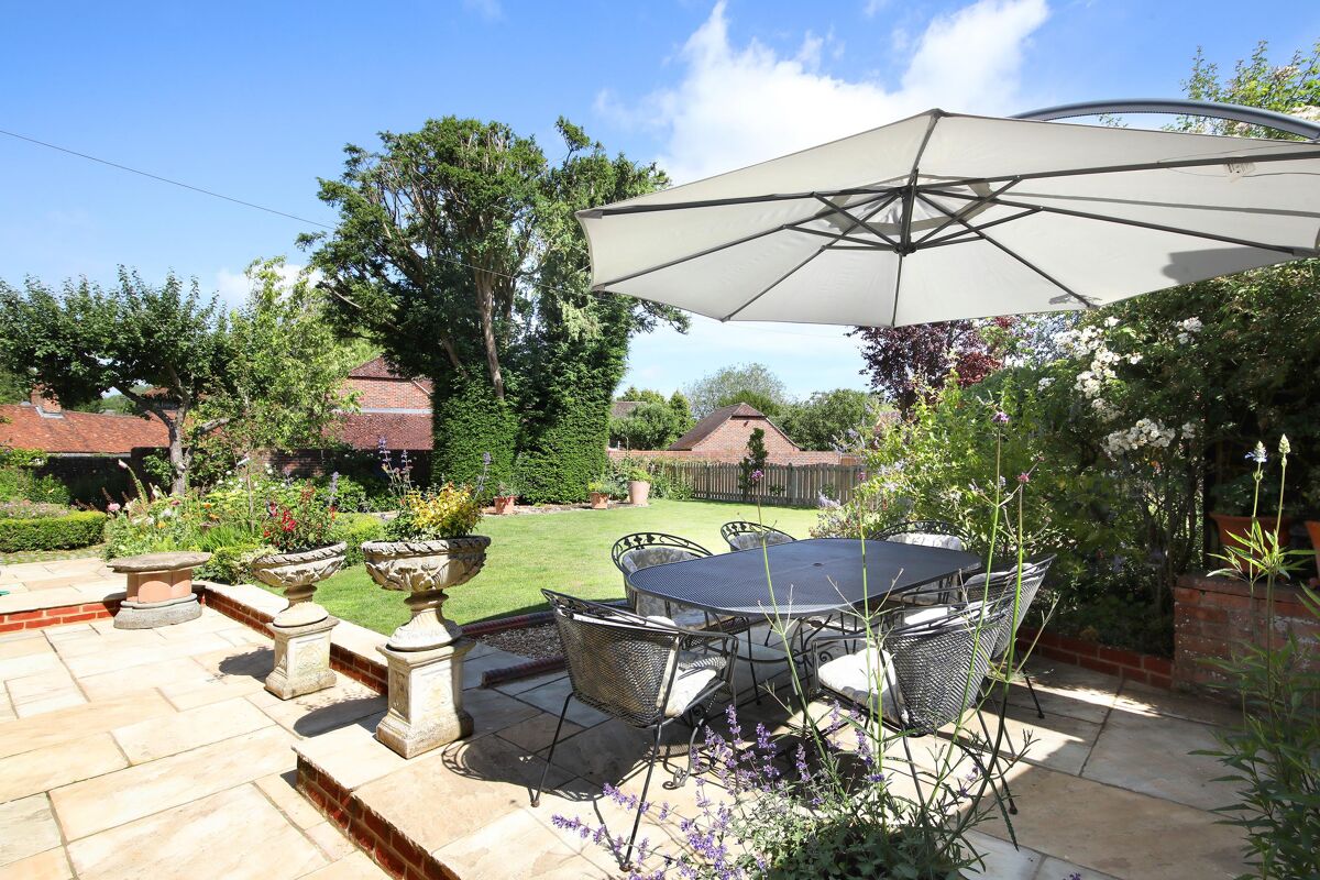 house for sale in Newbury Road, Kingsclere, Newbury, Hampshire RG20