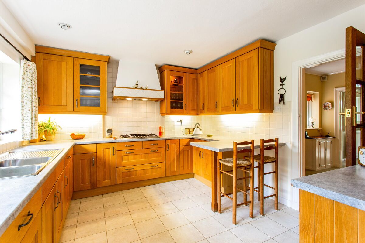 house for sale in Skippetts Lane East, Basingstoke, Hampshire RG21 BSK012037416 Knight Frank