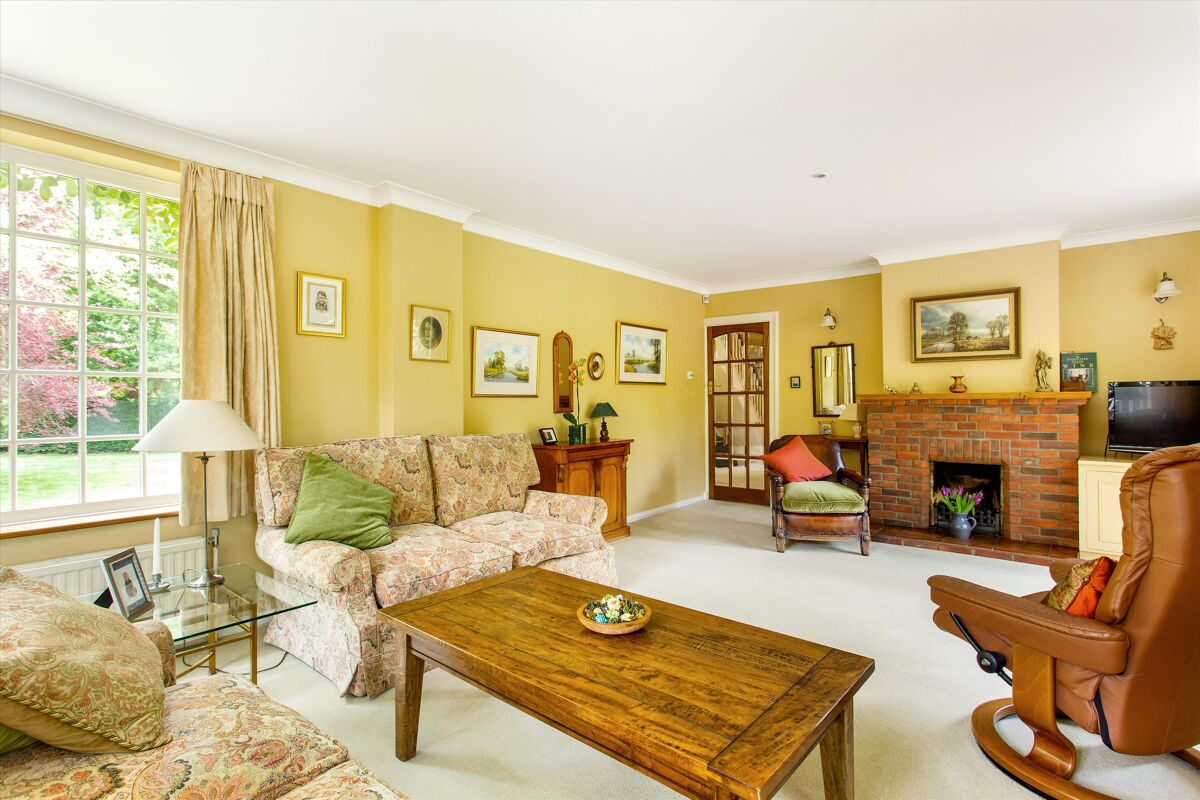 house for sale in Skippetts Lane East, Basingstoke, Hampshire RG21 BSK012037416 Knight Frank