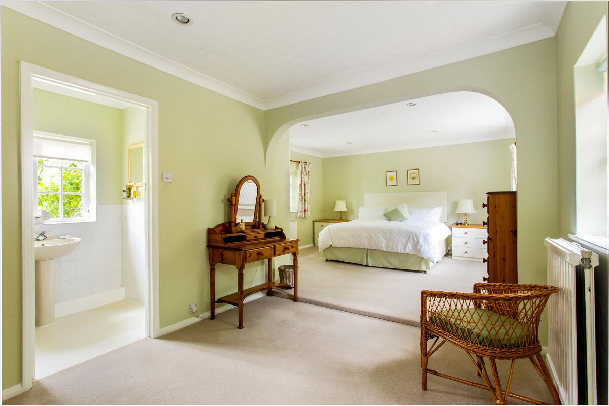 house for sale in Skippetts Lane East, Basingstoke, Hampshire RG21 BSK012037416 Knight Frank