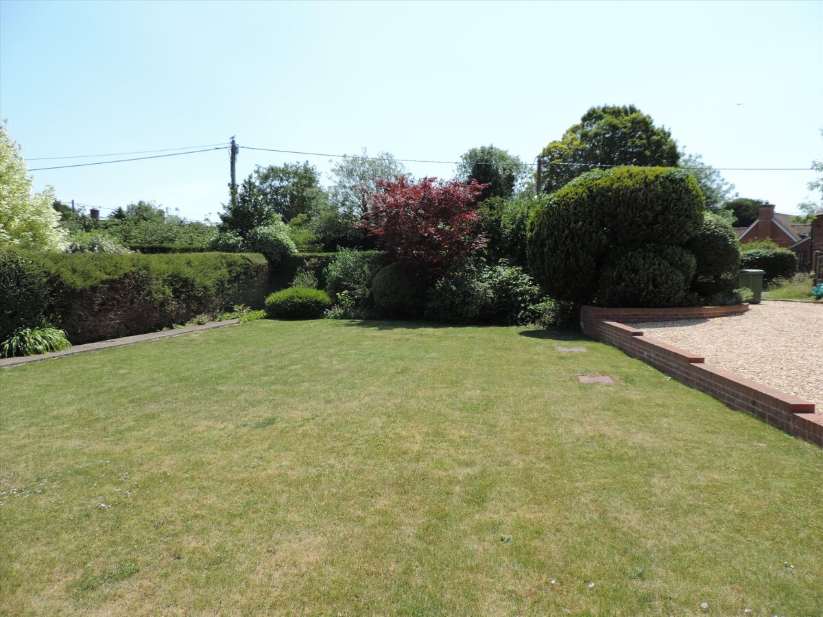 house for sale in Dummer, Basingstoke, Hampshire RG25 BSK012040794