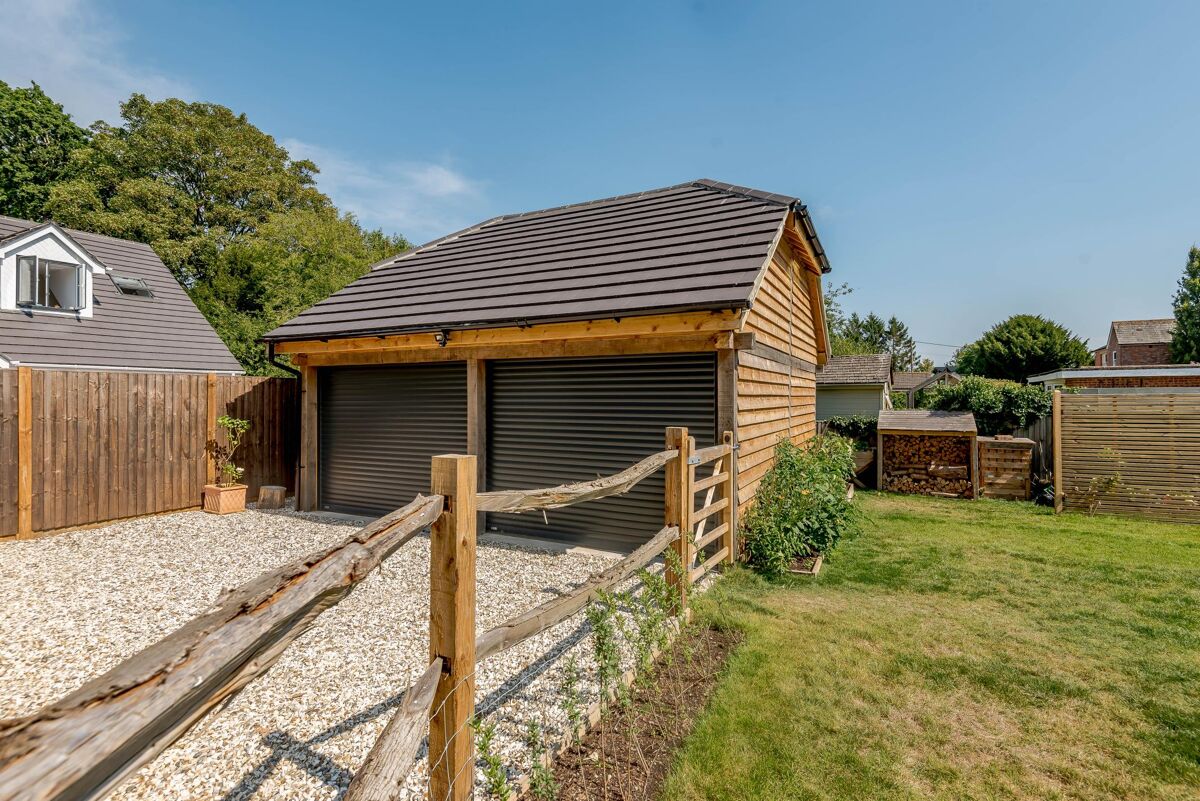 house for sale in New Road, Pamber Green, Tadley, Hampshire, RG26