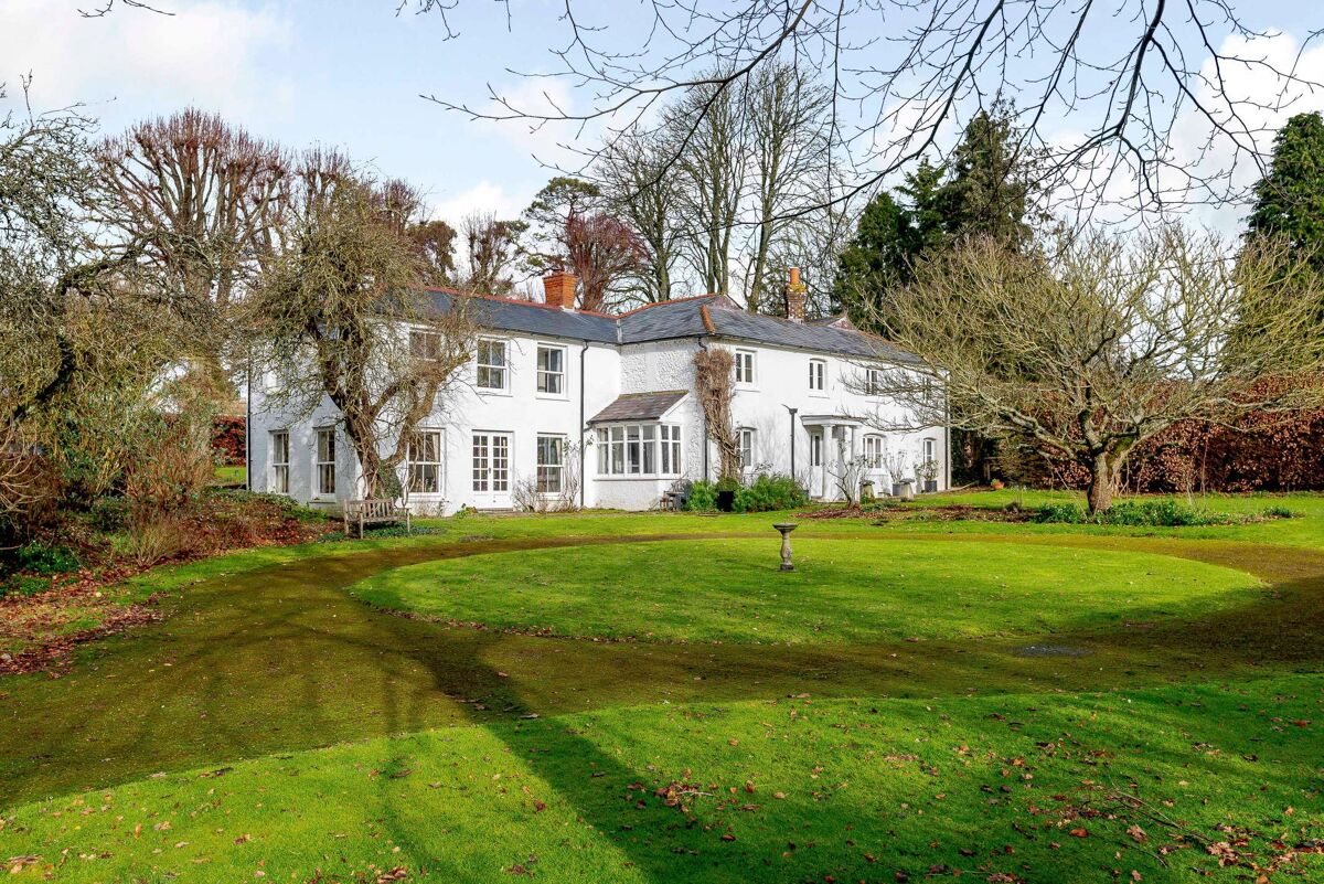 house for sale in Ashe Warren, Basingstoke, Hampshire, RG25