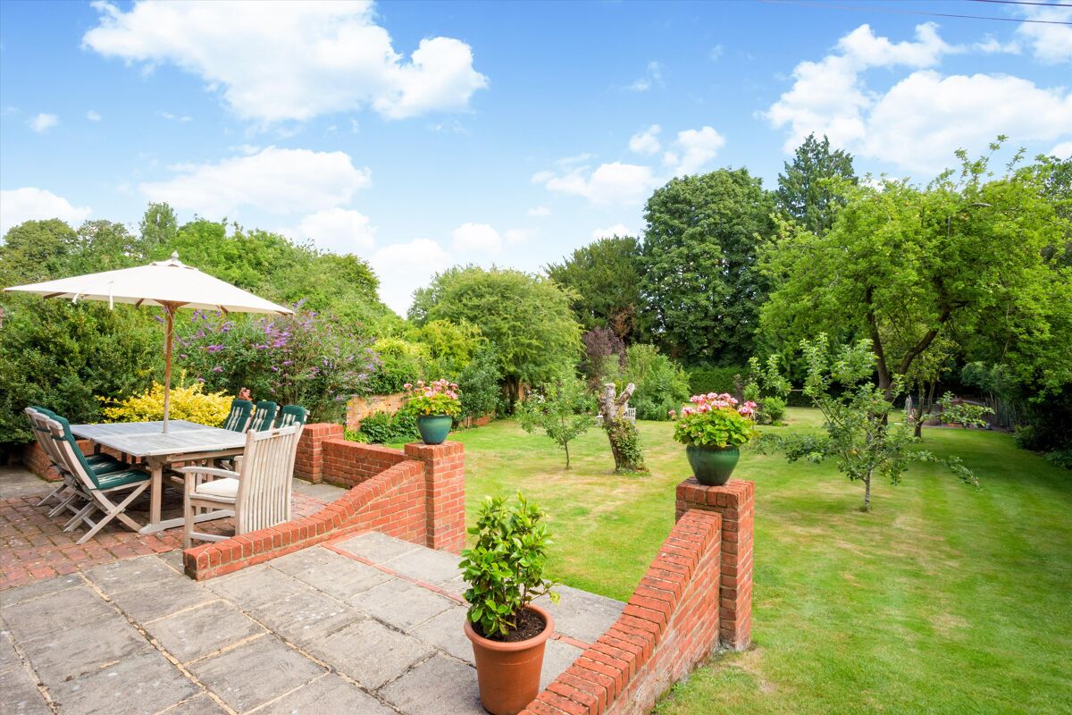 house for sale in Fox's Lane, Kingsclere, Newbury, Hampshire RG20