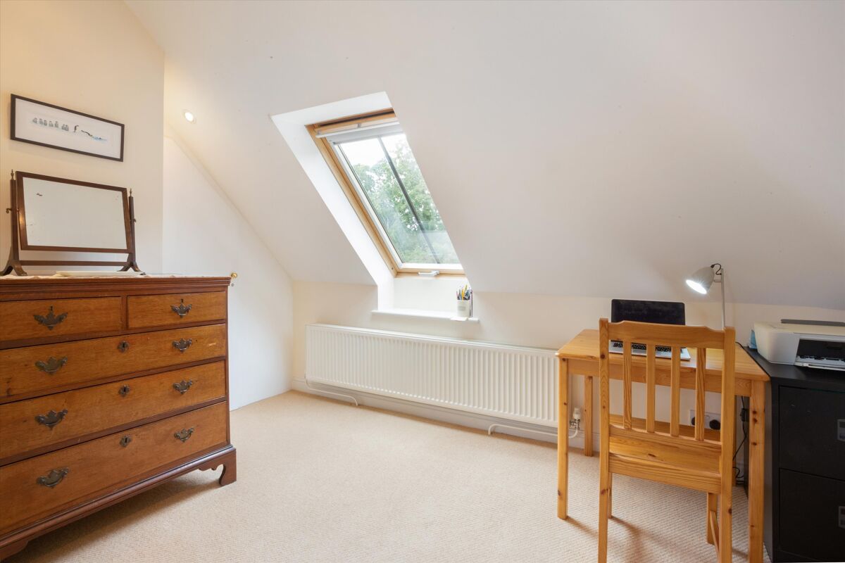 house for sale in Fox's Lane, Kingsclere, Newbury, Hampshire RG20