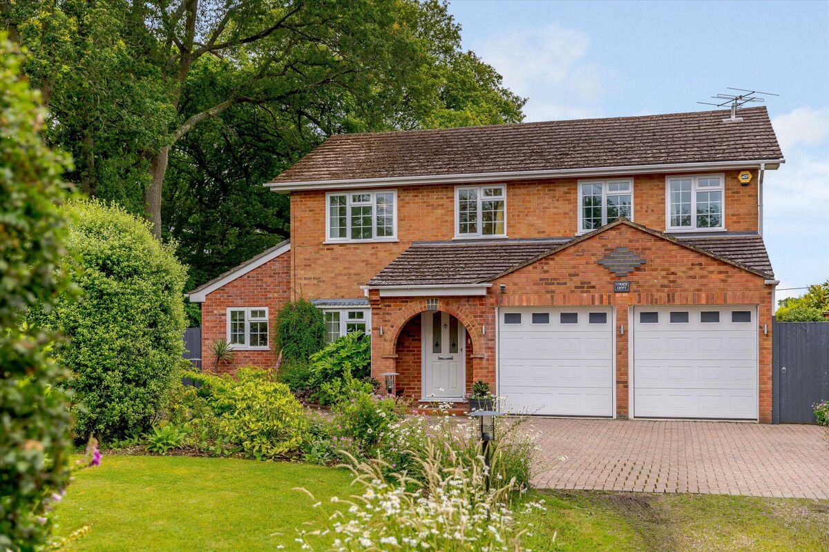 house for sale in Silchester Road, Little London, Basingstoke